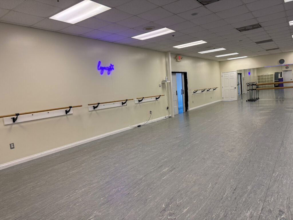 Large studio with sprung flooring for Port Orange dance classes near me.